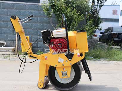 小型壓路機(jī)六大優(yōu)勢(shì)被堪稱機(jī)械“小能手”
