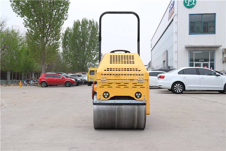教你如何辨別二手小型壓路機(jī)，看完不踩雷