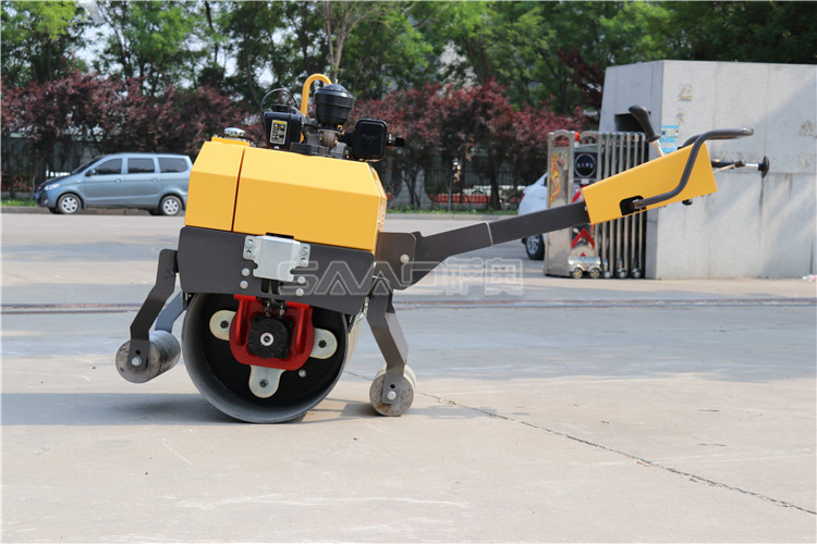 溝槽，小型壓路機碾壓的方法